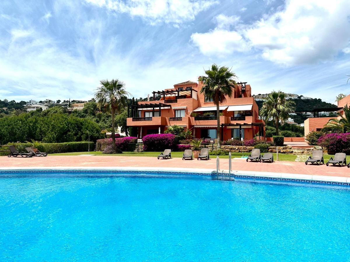 Bright Apartment In The Hills Of Elviria Malaga Luaran gambar